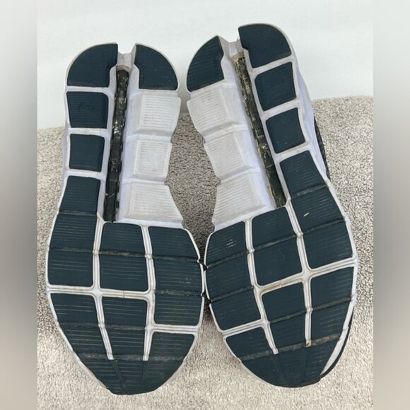 On Clouds Women's Cloudstratus Running Shoes Black/Lilac, Size 8.5 - Picture 6 of 10